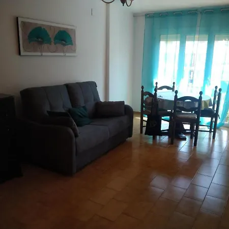 Bonito Apartamento Muy Cerca De La Playa Empuriabrava