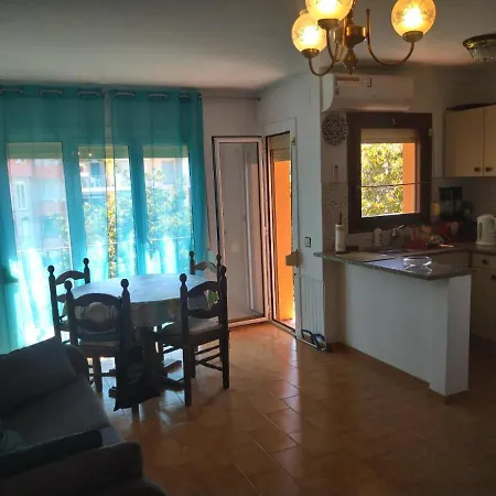 Bonito Apartamento Muy Cerca De La Playa * Empuriabrava
